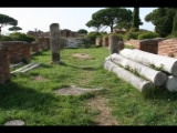 06640 ostia - regio iii - insula ii - tempio dei fabri navales (iii,ii,1-2) - blick ri westen.jpg